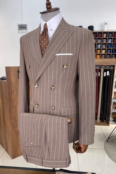 NAZEF Dar Kesim Sivri Yaka Çizgili Kruvaze Açık Kahverengi Yazlık Takım Elbise