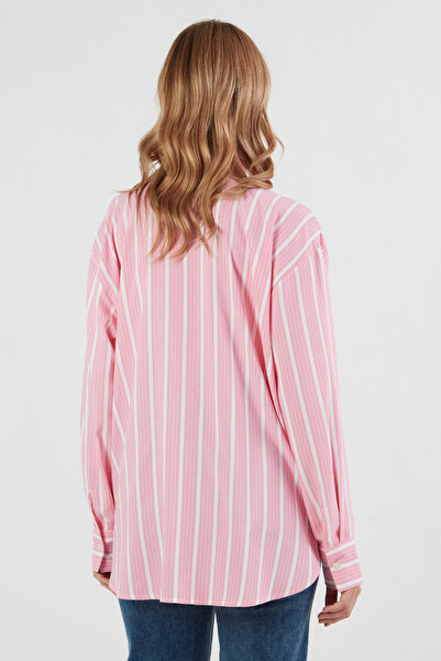 Fulla Moda Ριγέ πουκάμισο μεγάλου μεγέθους με μονή τσέπη