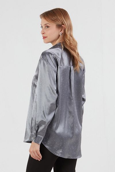 Fulla Moda Cămașă din satin lungă pe spate cu pietre