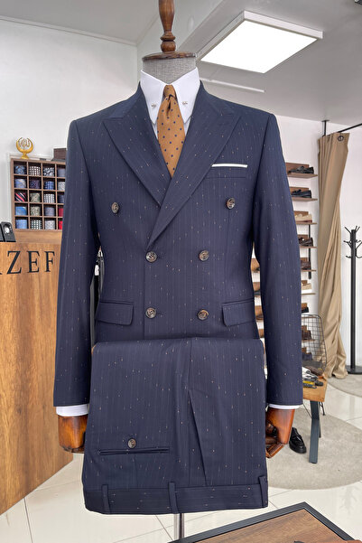 NAZEF Özel Tasarım Dar Kesim Sivri Yaka Çizgili Kruvaze Lacivert Takım Elbise ( Sınırlı Stok )