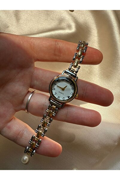 rubsey ساعة يد نسائية كلاسيكية بحبل من القش بتصميم كلاسيكي ذهبي