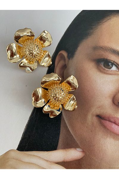 Pinery Jewels Pair of Midi Size Flower Women's Earrings