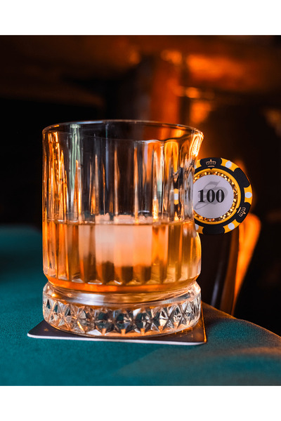 Bellore Luxury Crystal Whiskey Glass Set with Poker Chip Plug and Sequin 2-Piece 355Cc