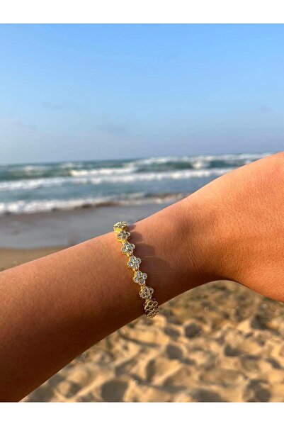 Zerys Jewelry سوار من الفولاذ الذهبي على شكل برسيم مرصع بالأحجار