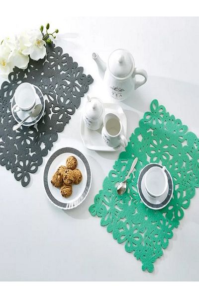 Home Box Bloom Poly Felt Placemat