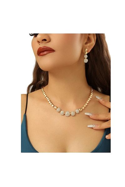 The Casius. Elegant Set with Necklace and Earrings, Gold with Rhinestones