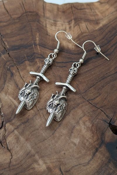 cheetah quality Heart and Sword Special Design Men's Earring