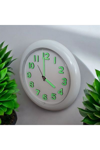 Bahat Phosphorescent 3D Relief Figure Mini Small Clock Wall Clock Diameter 25 cm White
