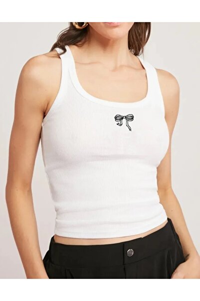 Moda Akai قميص نسائي أساسي بحزام سميك وتفاصيل فيونكة أمامية