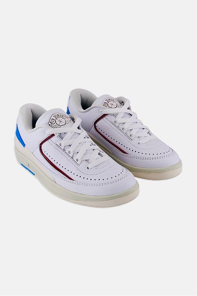 Nike Women 2 Retro Low Lace Up Outdoor Shoes, White