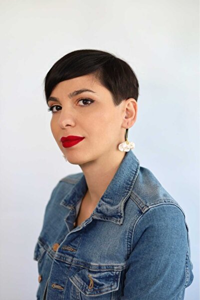 NARRU NARRU handmade earrings, flower-shaped, white and gold, Milena 05