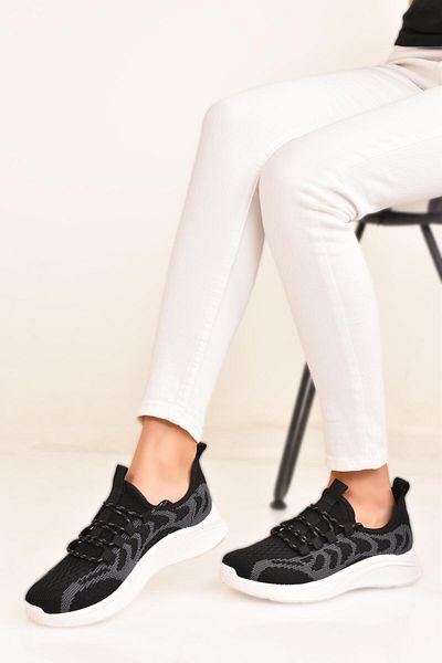 Peta Women's Tirko Sports Shoes