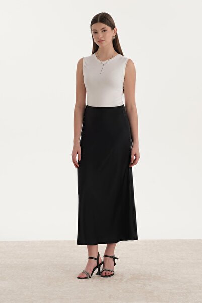 ipekton studio تنورة سمكة من الساتان باللون الأسود