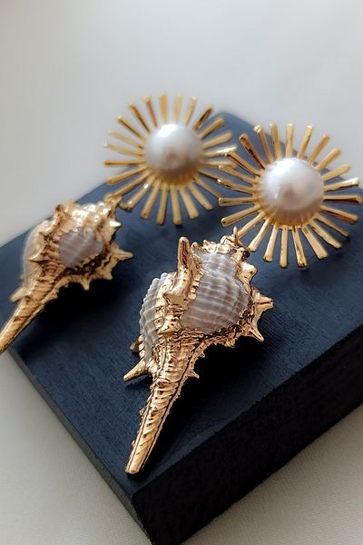 COSİTA Seashell Gold Sun Figure Large Size Pearl Detail Long Dangle Earrings