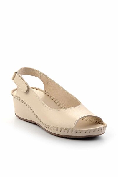 Bambi Beige Leather Women's Wedge Heeled Shoes K05717250403