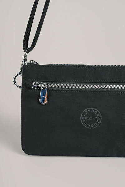 Getcho Frent Black Women's Crossbody Bag Small Size Zippered Lightweight Structure Adjustable Strap Daily Use