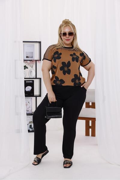 Siyezen Plus Size Cotton Lycra Suit with Tulle Detail at the Collar