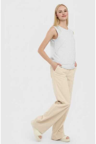 SSO Solid Color Sleeveless Crew Neck Blouse