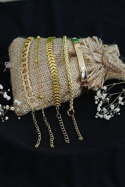 Lisinya 5 Piece Combination Bracelet Set Gold Color - Lisinya
