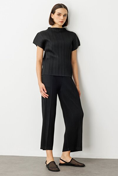 Ekol Accordion Fabric Stand Collar Blouse