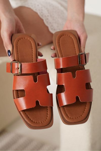 Zerenyus Garcia Premium Buckle Tile Genuine Leather Slippers