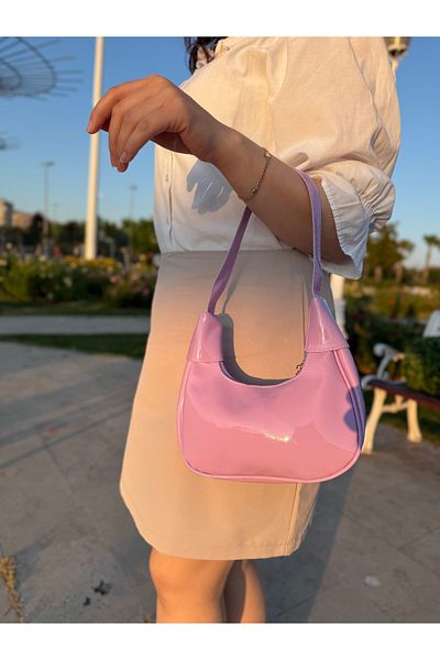 SİNİSA BAG حقيبة كتف نسائية من الجلد اللامع باللون الأرجواني