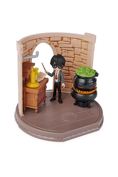 Spin Masters HARRY POTTER WIZARDING WORLD MAGICAL CLASSROOM MINIS POTIONS HARRY POTTER