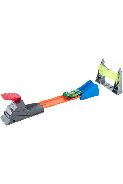 HOT WHEELS AKČNÍ KLASICKÉ KASAKSY ELEKTRICKÁ VĚŽ