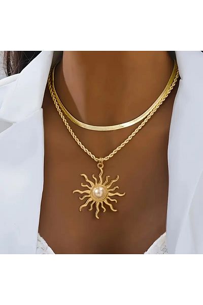FASHİON JEWELRY قلادة بسلسلة مزدوجة بتصميم شمسي من اللون الذهبي