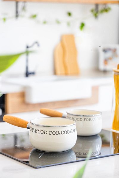 zezedesing Bubble Deep Enamel Sauce Bowl/Milk Bowl