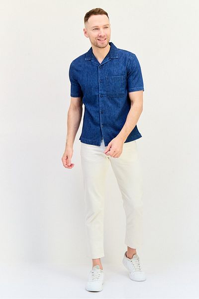 GAP Men Regular Fit Washed Short Sleeve Casual Shirt, Blue