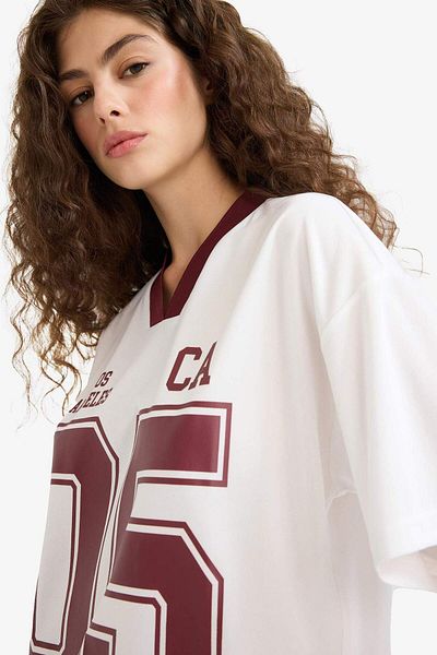 DeFacto Oversize Wide Fit V-Neck Printed Jersey Fabric Short Sleeve T-Shirt F4785Ax25Sm