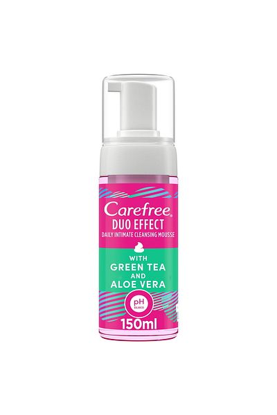 Carefree Daily Intimate Cleansing Mousse Duo Effect With Green Tea And Aloe Vera 150 ml