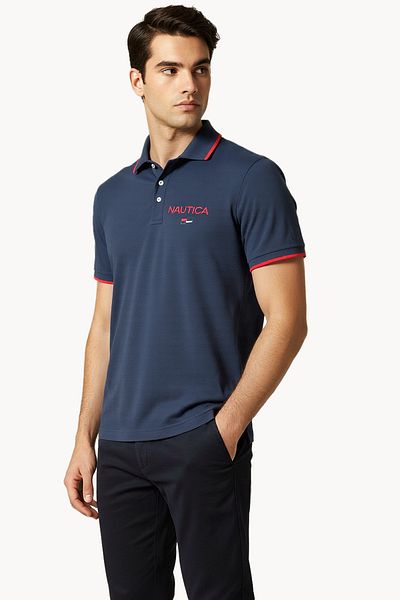 Nautica قميص بولو بشعار من القطن الفاخر بقصّة عادية أساسية