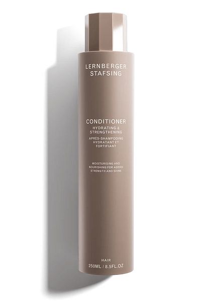 LERNBERGER STAFSING BALSAM Hidratant și Întăritor, 250 ml - LERNBERGER STAFSING - 250 ml, MARO