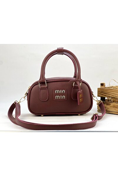 change time mın Kadın Yumuşak Yüzey Arma Detaylı Çapraz Kol Çantası Change Time Kalitesyle En: 23cm Boy:12cmDip:8cm