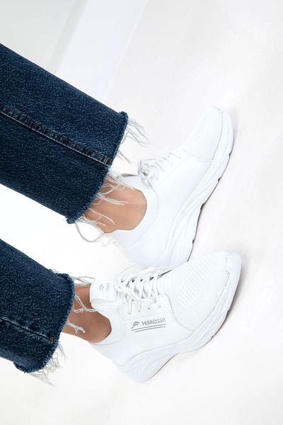 SOHO White Unisex Sneaker 20678
