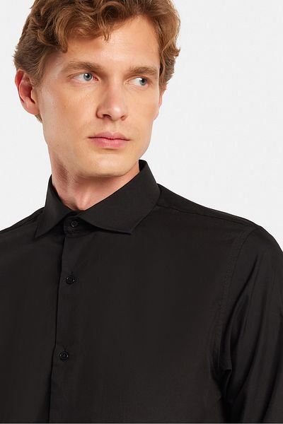 Tudors Černá pánská košile Slim Fit s dlouhým rukávem z bavlny se snadným žehlením