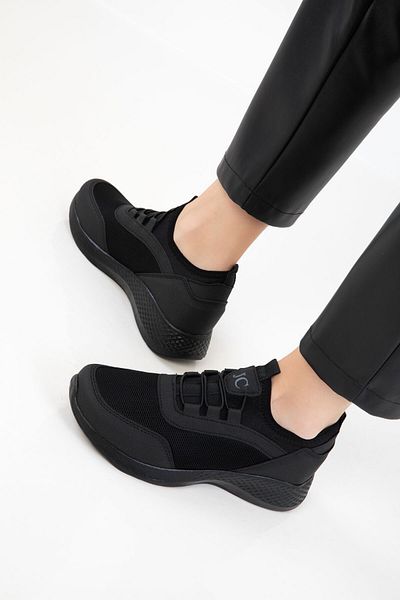 SOHO Black-Black-Y Women's Sneaker 19594
