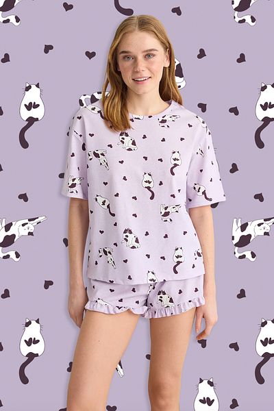 Trendyol Collection Fliederfarbenes, gerüschtes Single-Jersey-Strickpyjama-Set mit Tiermotiv THMSS25PT00071