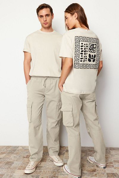 Trendyol Collection Παντελόνι Cargo με κανονική εφαρμογή σε χρώμα πέτρας Unisex - Ελαστική μέση, γραβάτα κοπής TMNSS24PL00003