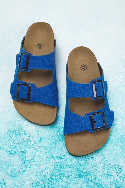 TRENDYOL SHOES Modré dámské pantofle s dvojitou přezkou TAKSS24TE00004