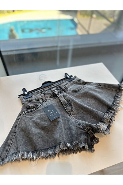 NESLİHAN UZUN Püsküllü Denim Şort Antrasit Gri