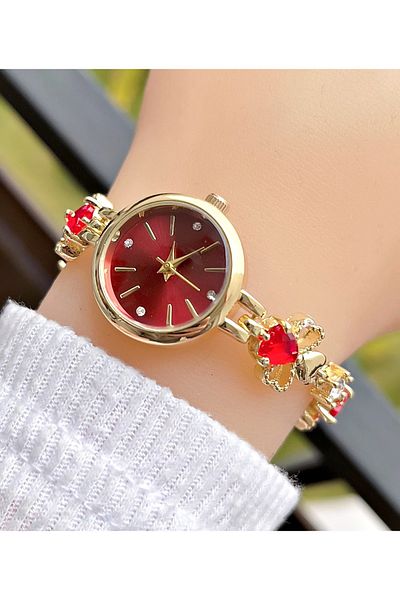 Weluxa Women's Wrist Watch with Heart Figure
