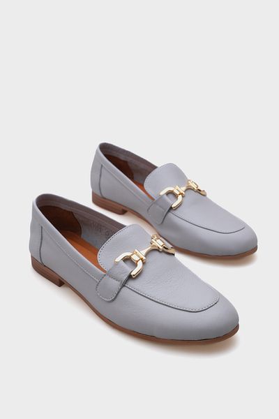 Capone Outfitters Дамски сив мокасини от естествена кожа със златна катарама