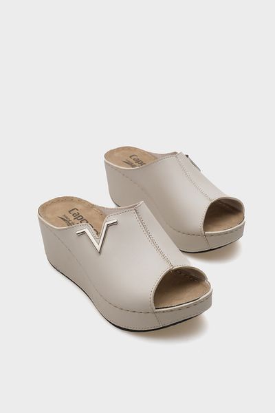 Capone Outfitters Kailey 6145 Women's Wedge Heeled V Buckle Slippers