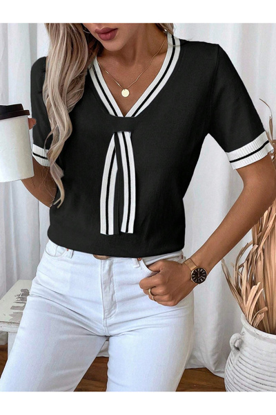 citystyle Bluză neagră în stil polo cu dungi în stil colegiu cu decolteu în V