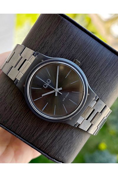Q&Q Men's Metal Cord Wristwatch