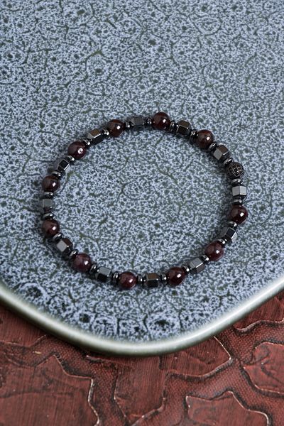 Saff Doğal Taş Certified Garnet and Hematite Balance Bracelet