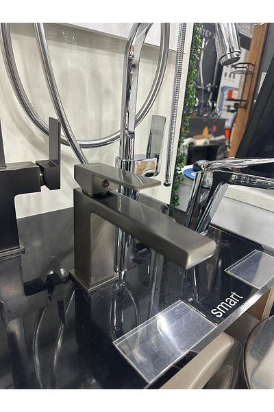 Boheme Venom Anthracite Sink Faucet